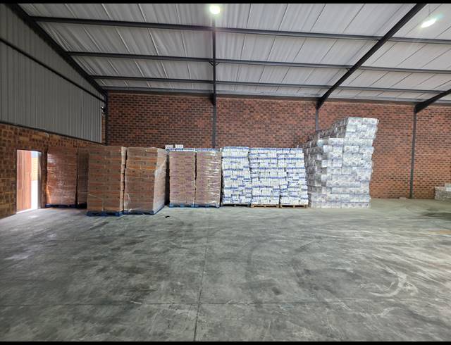 268M² WAREHOUSE TO LET IN AEROTON
